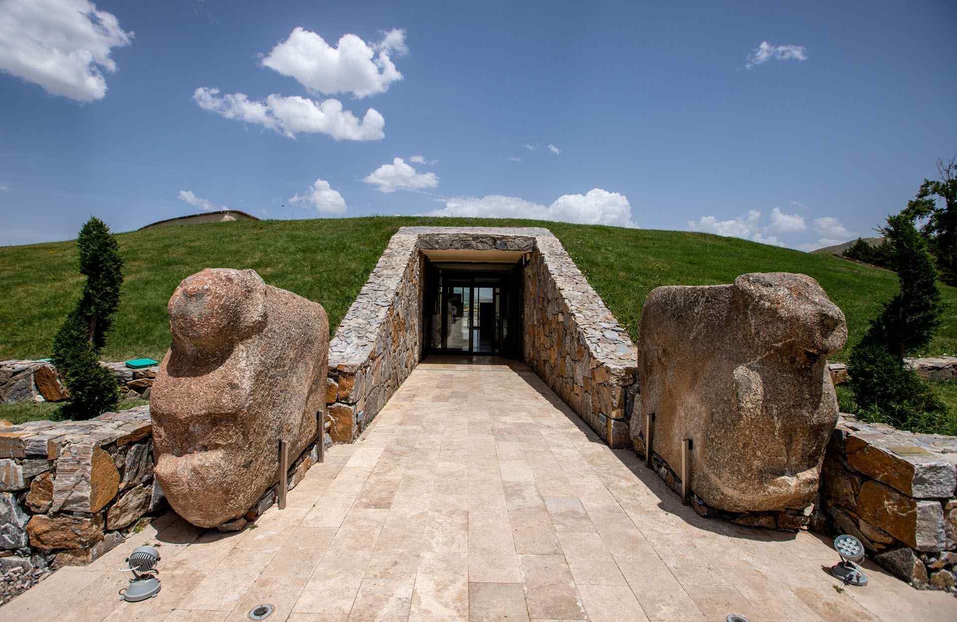 Kaman’ın Saklı Hazinesi: Kalehöyük Arkeoloji Müzesi ve Japon Bahçesi